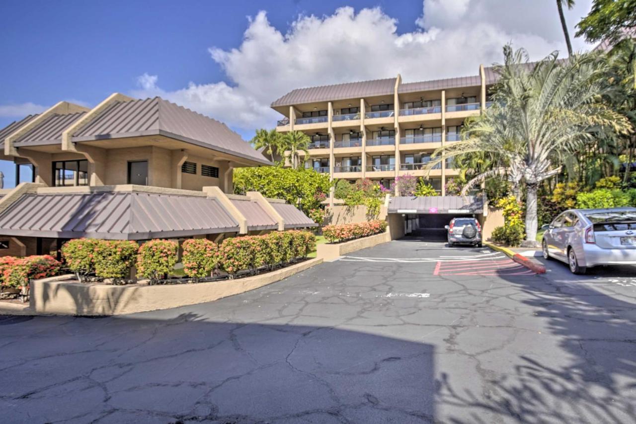 Downtown Kona With Pool Access Walk To Beach! Apartment