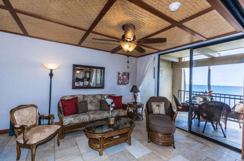 Kona Bali Kai 214 Oceanfront Apartment *