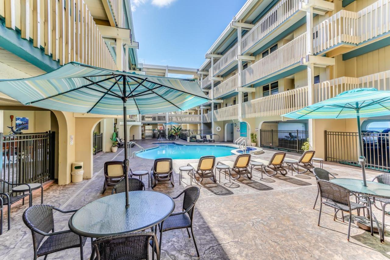 Kona Bali Kai 214 Oceanfront Apartment