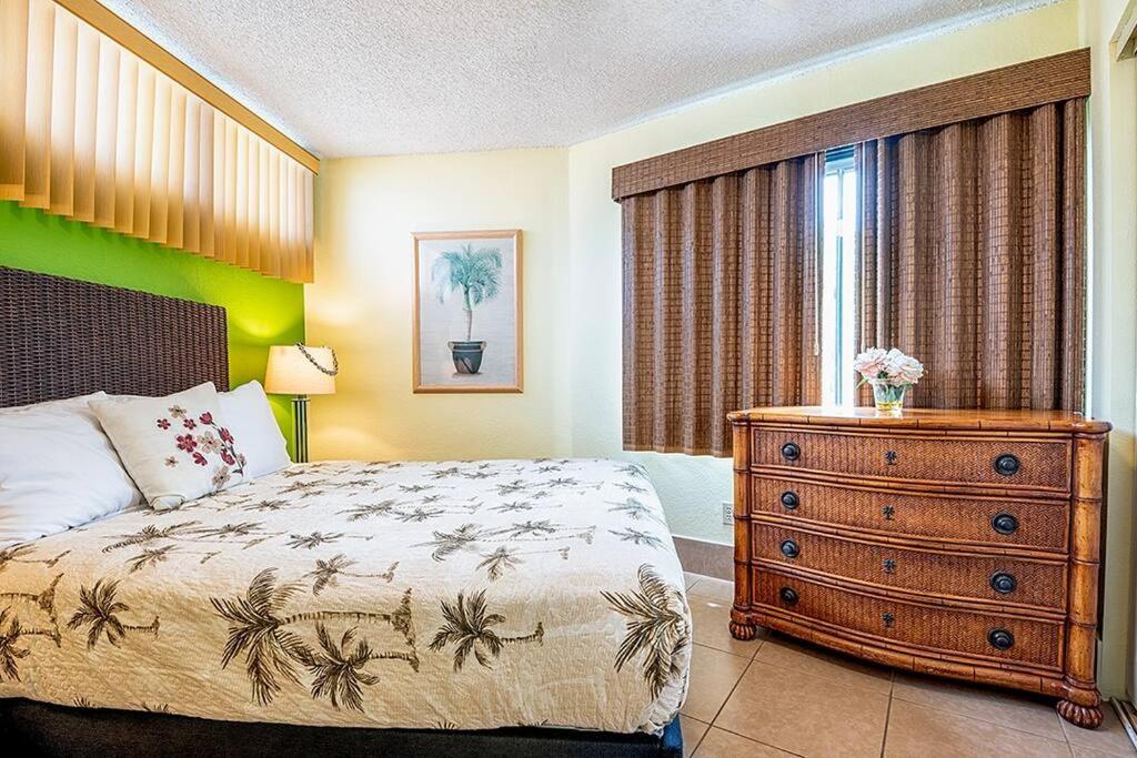 Apartment Great Value! & Ocean View Condo! - Kona Reef B-21 At Park & Next To Road *