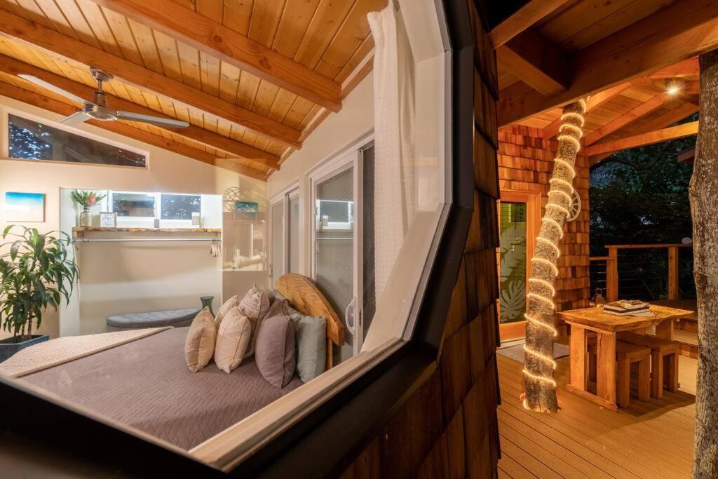Villa Kona's 1st Luxury 1 Br/1b Treehouse W/ Ocean View *