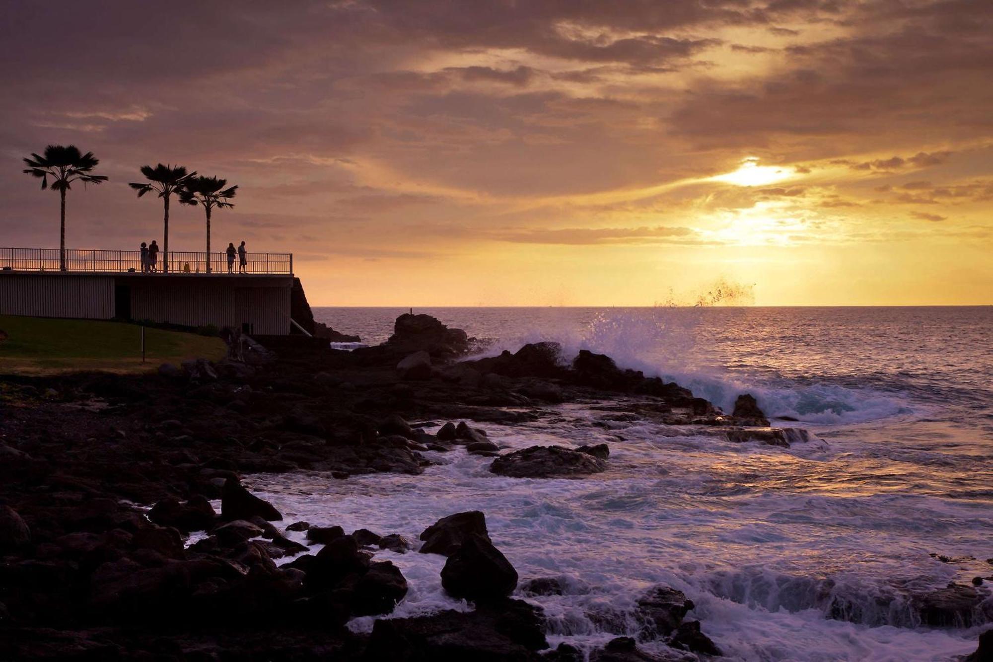 Outrigger Kona And Resort 4*