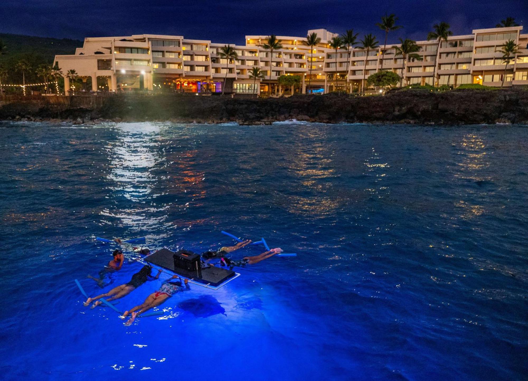 Outrigger Kona And Resort