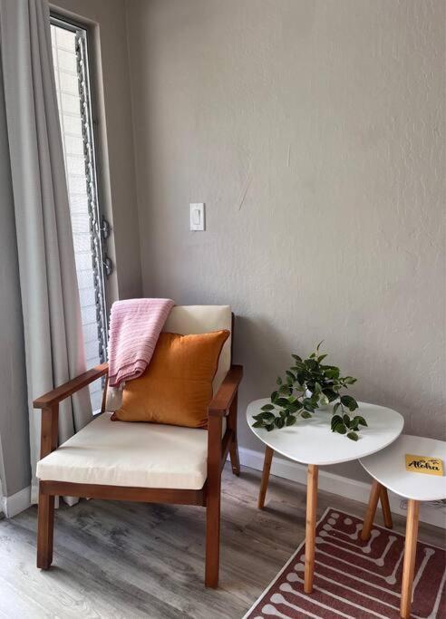 Apartment Unit A Kaiupoho - Island Elegance: Prime Spot
