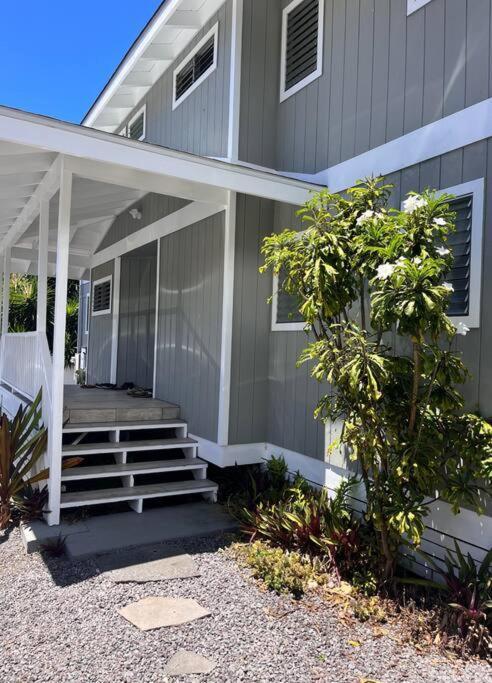 Unit A Kaiupoho - Island Elegance: Prime Spot *