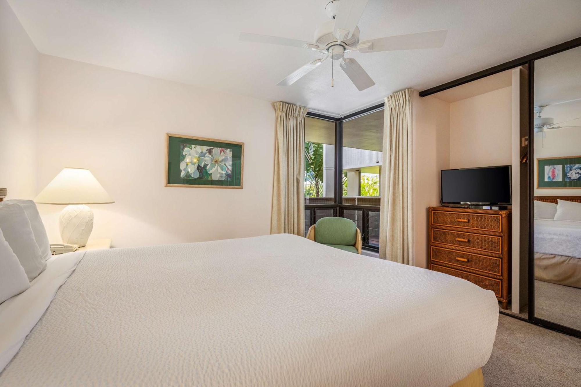 Aparthotel Aston Kona By The Sea 4*