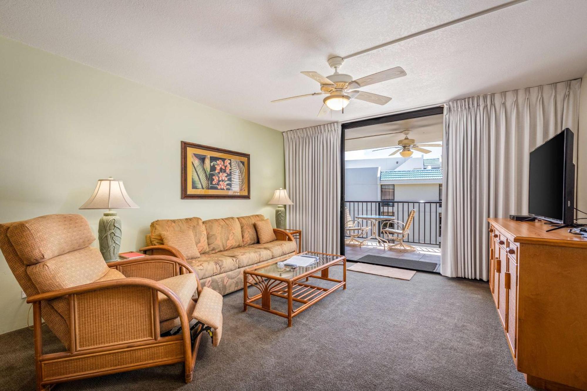 Aston Kona By The Sea 4*