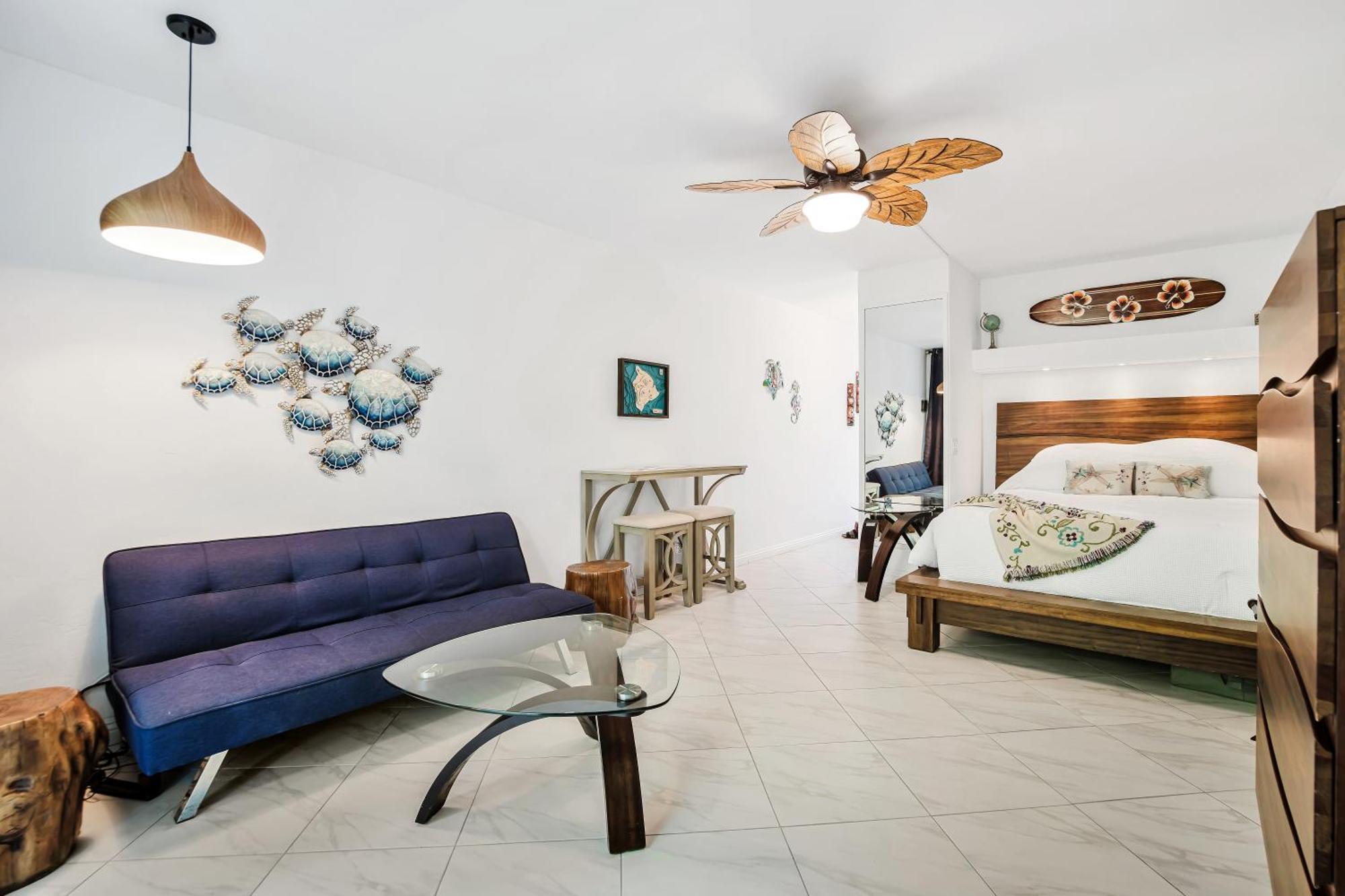 Downtown Hawaiian Theme With Hot Tub, Pool & - Kona Islander Aparthotel