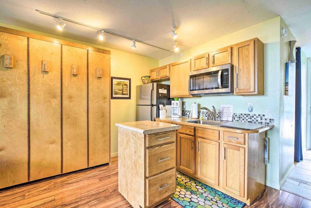 Apartment Spring Rates Book Now - Islander