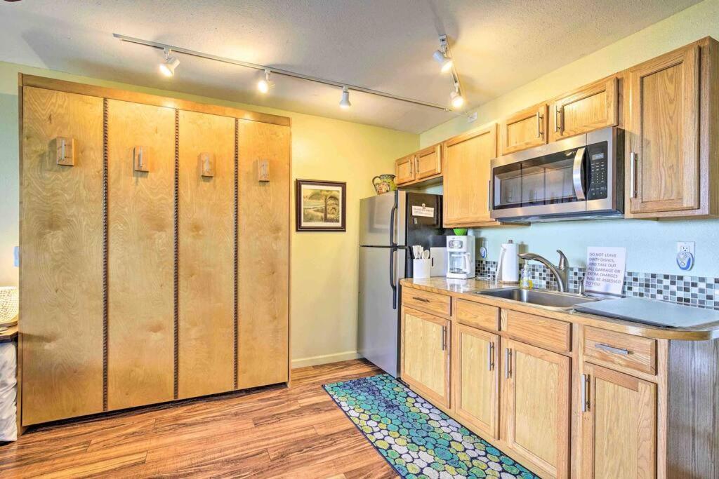 Spring Rates Book Now - Islander Apartment Kailua-Kona
