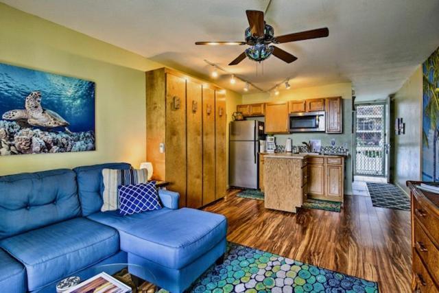 Spring Rates Book Now - Islander Apartment