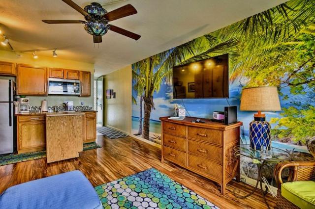 Apartment Spring Rates Book Now - Islander *
