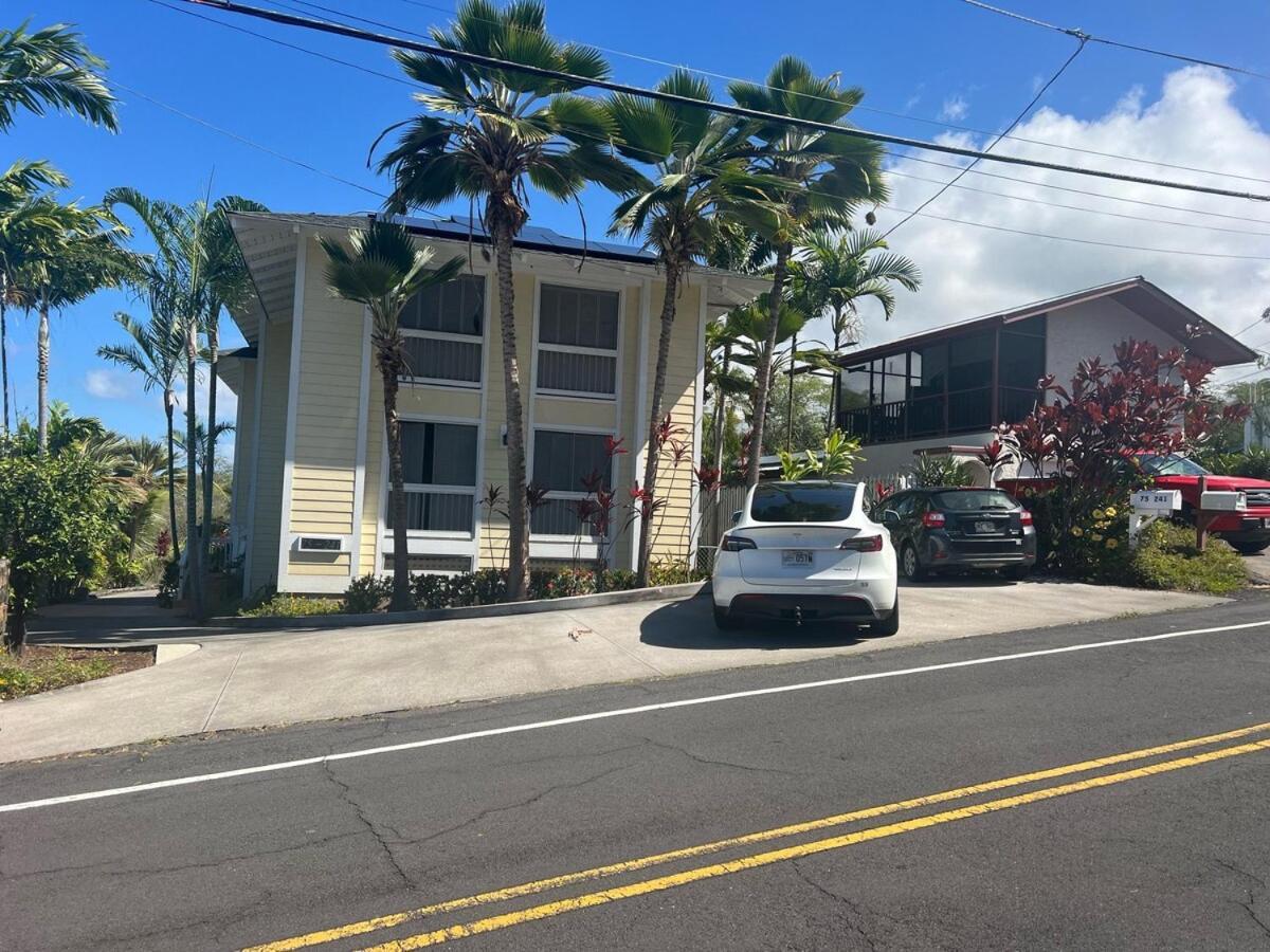 Kona Polynesian Apt, Where Seagrass Sways Apartment