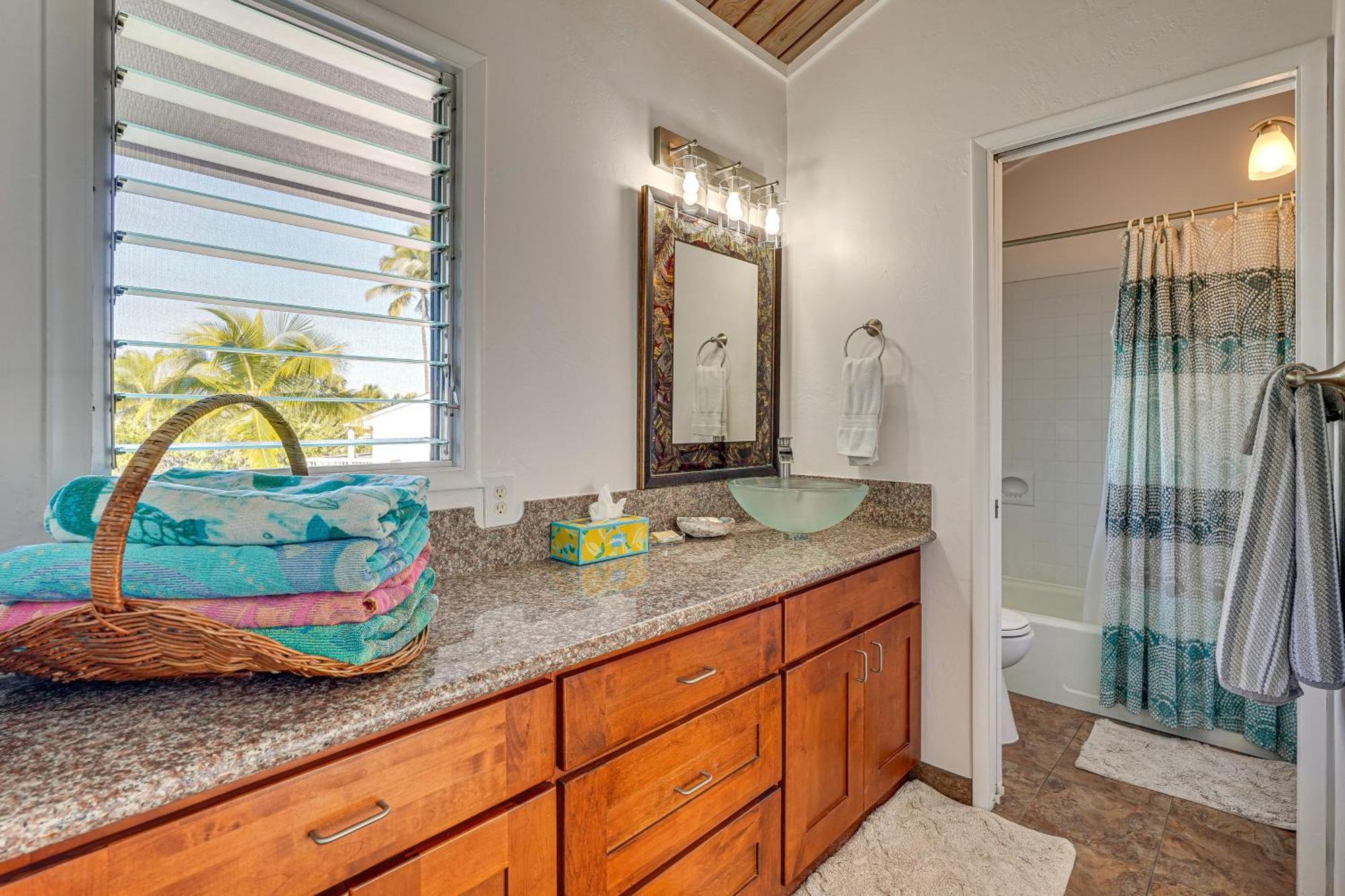 1 Mi To With Pool Access! Kailua-Kona