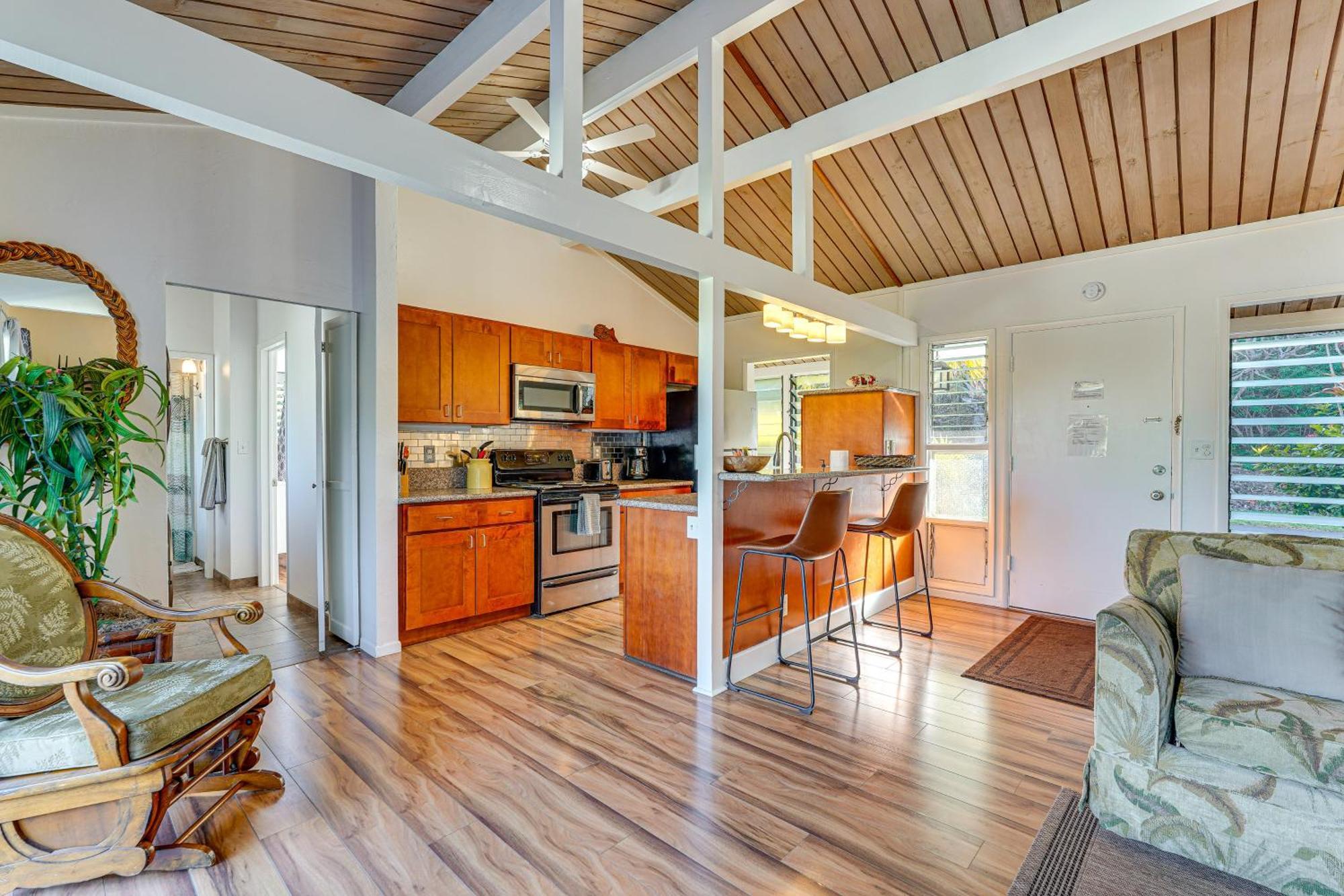 1 Mi To With Pool Access! Apartment