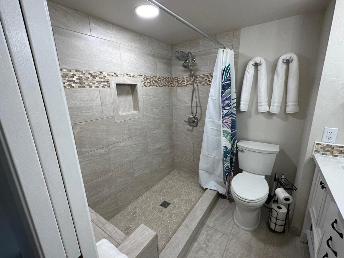 Apartment Floor Oceanview Kona Condo! *
