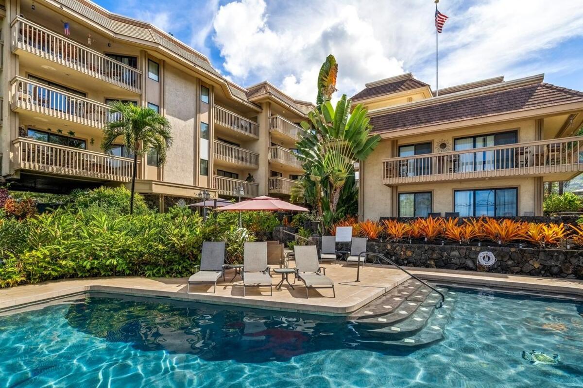 Floor Oceanview Kona Condo!