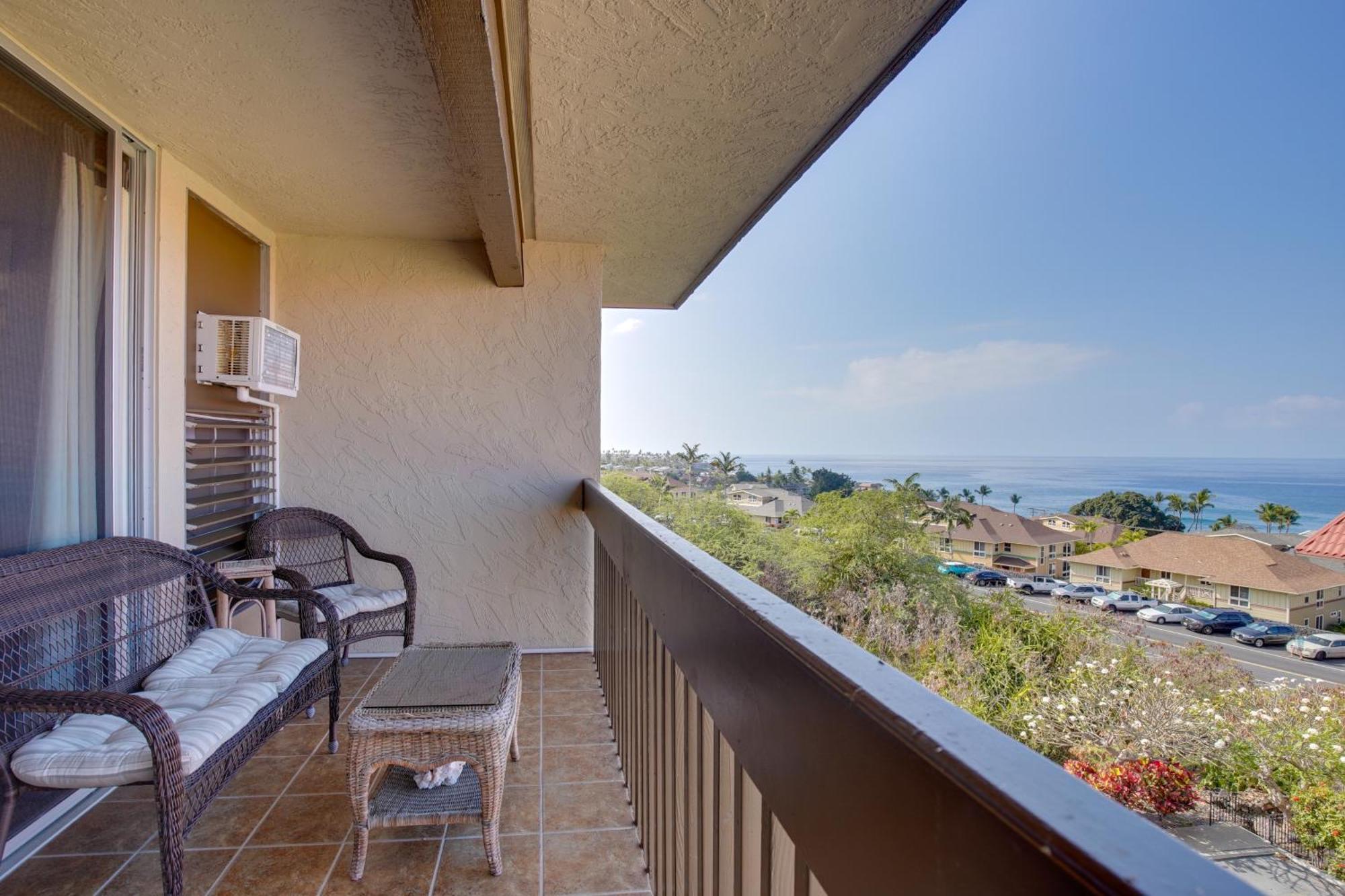 Apartment Steps To And Downtown! *