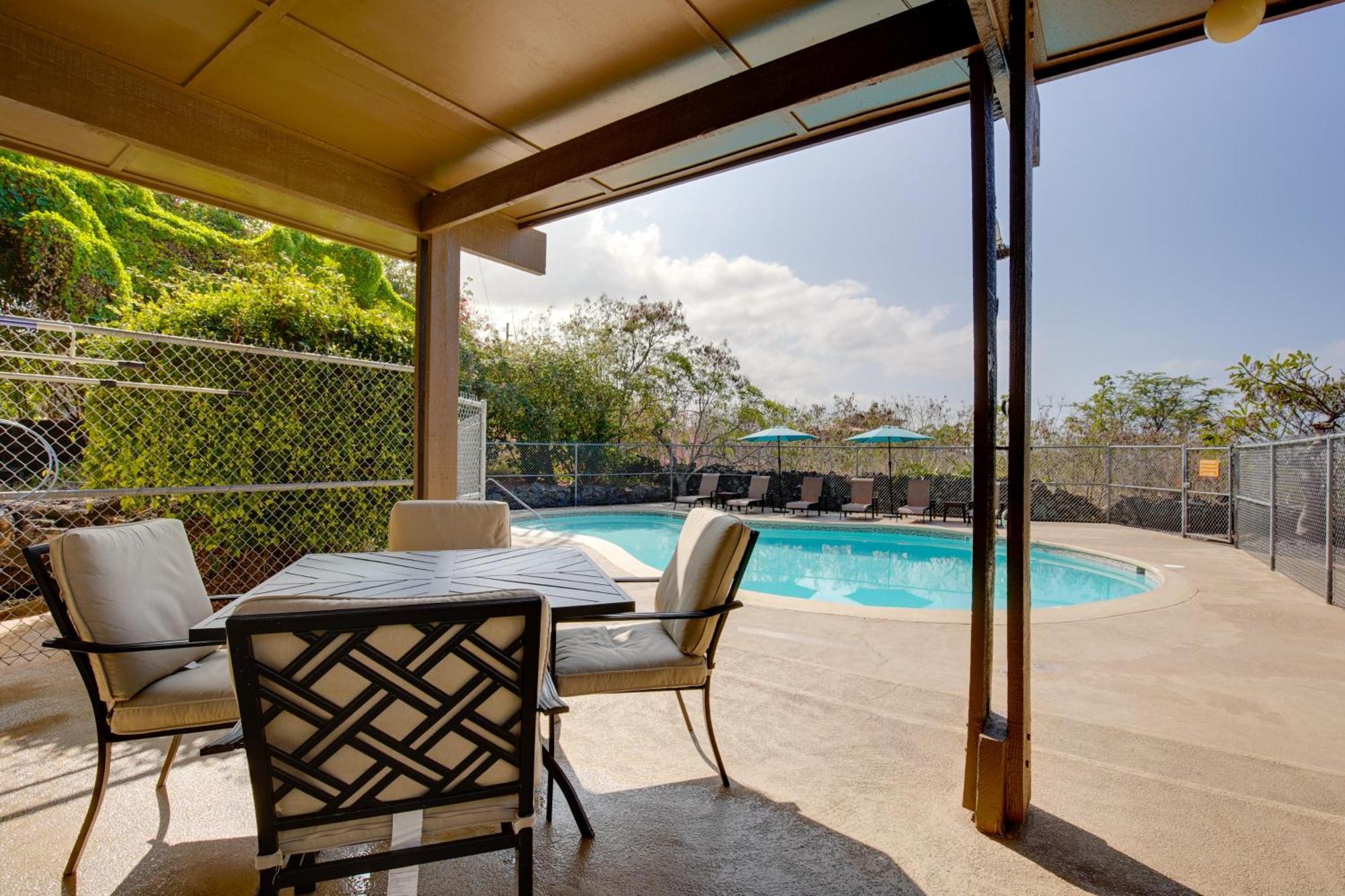 Steps To And Downtown! Apartment Kailua-Kona