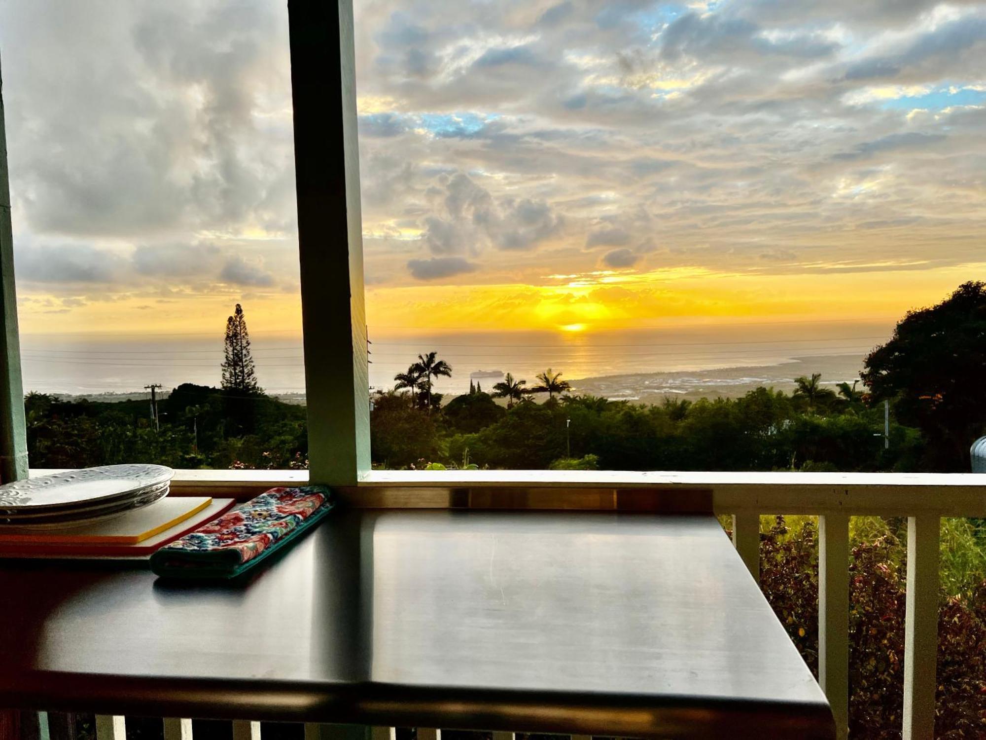 Kona Overlook *