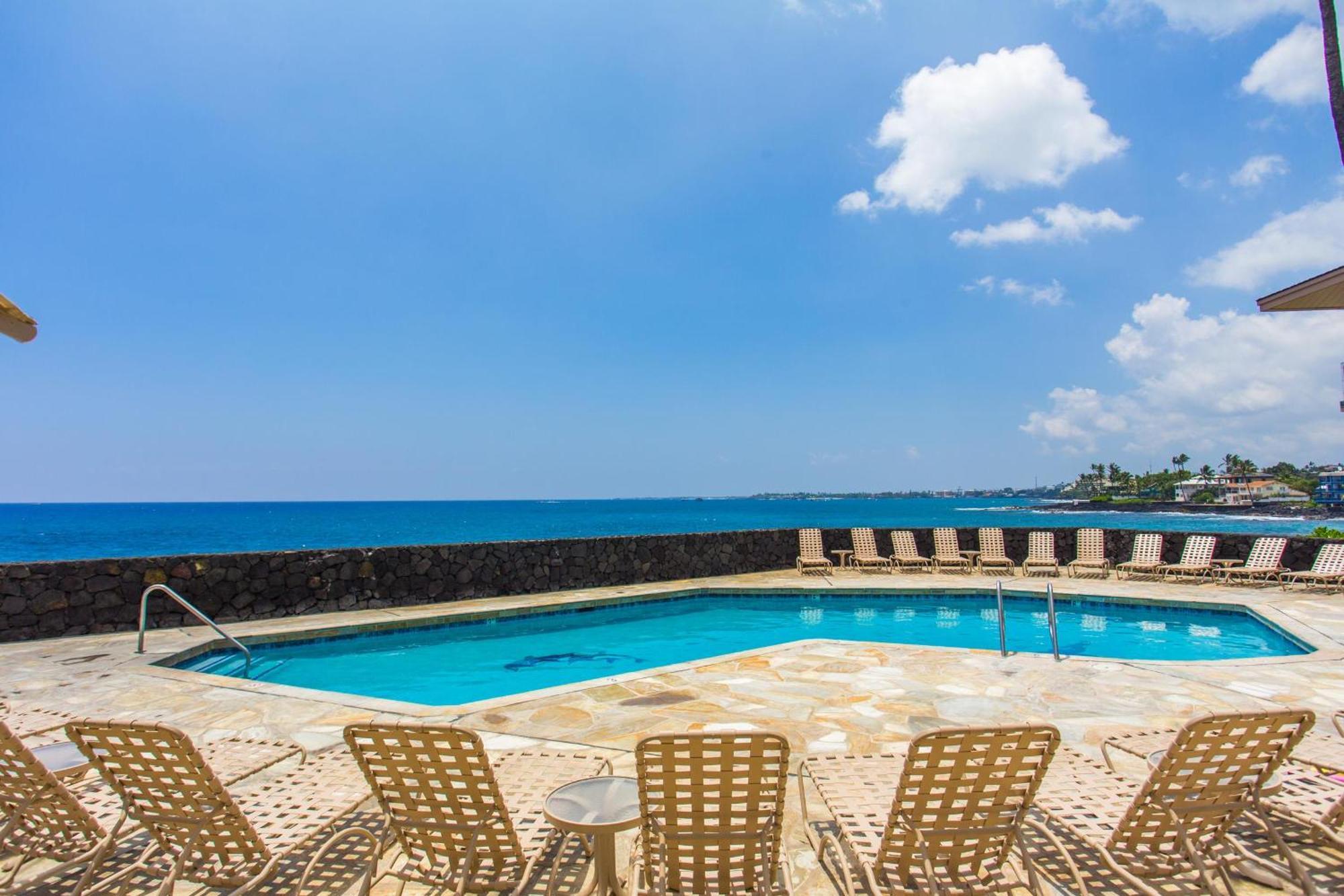 Holiday home Sea Village 2nd Floor Direct Oceanfront Unit With Extensive Upgrades Kailua-Kona