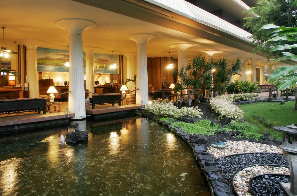 Royal Kona 3*