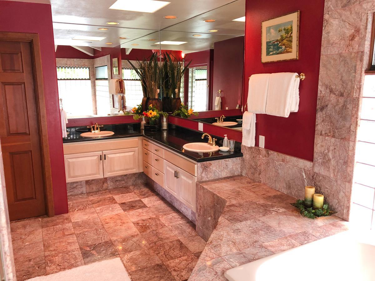 Bed & Breakfast Hawaiian Oasis