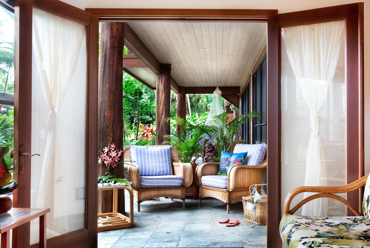 Hawaiian Oasis