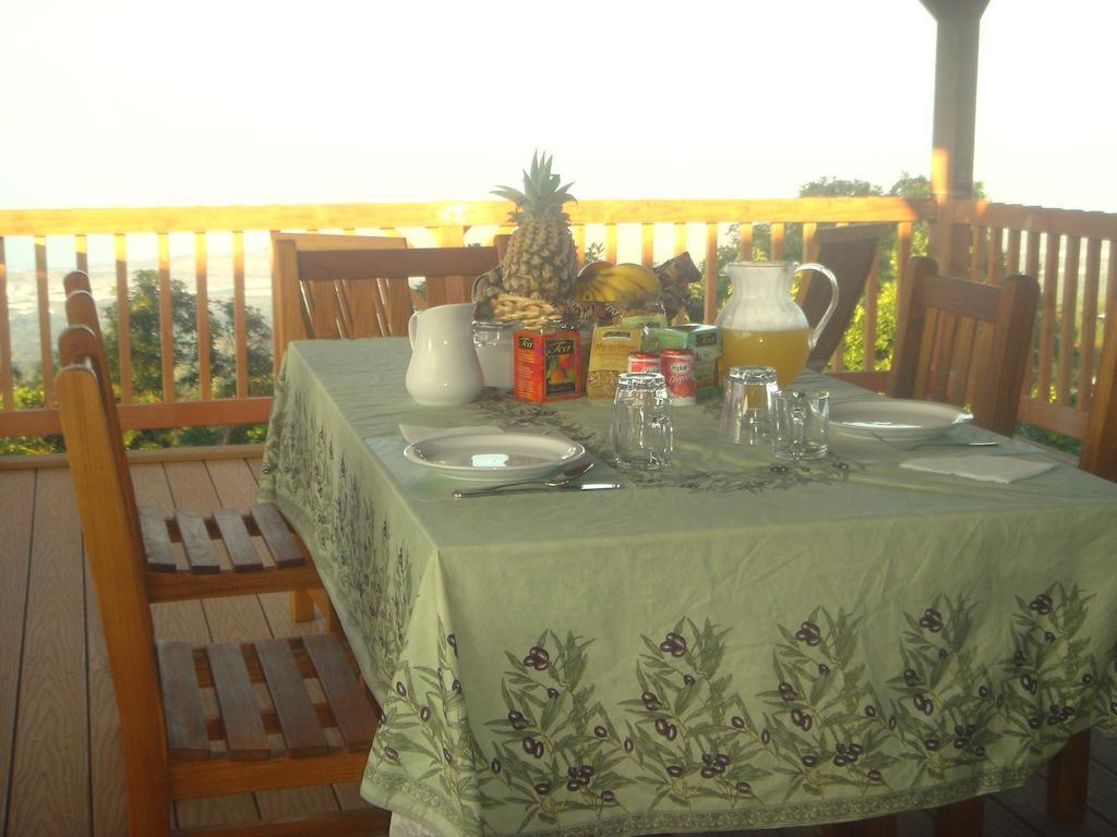 Lilikoi Bed & Breakfast