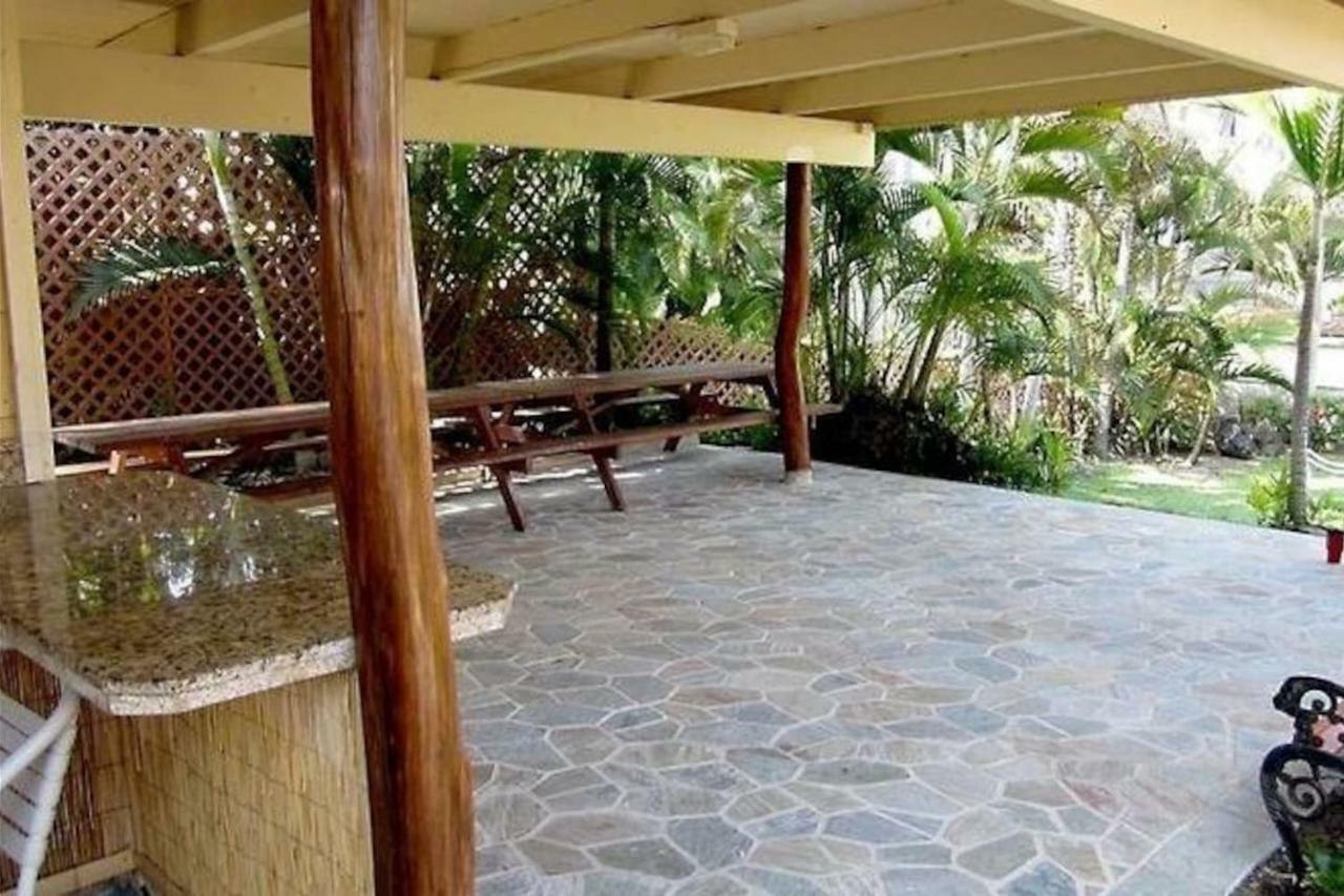 Kona Shores