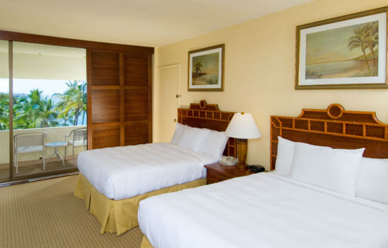 Royal Kona 3*