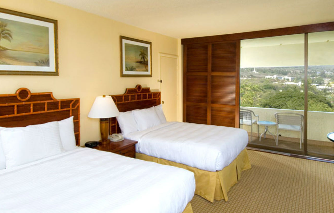 Resort Royal Kona 3*