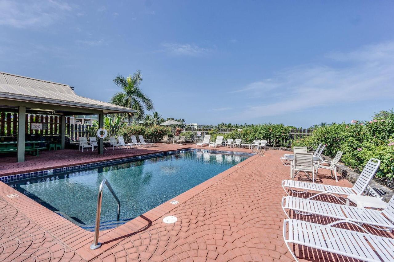 Kahaluu Bay Villas #305 Holiday home