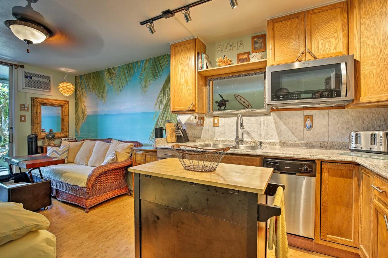 Great Location Downtown Kona, And Pool Apartment Kailua-Kona
