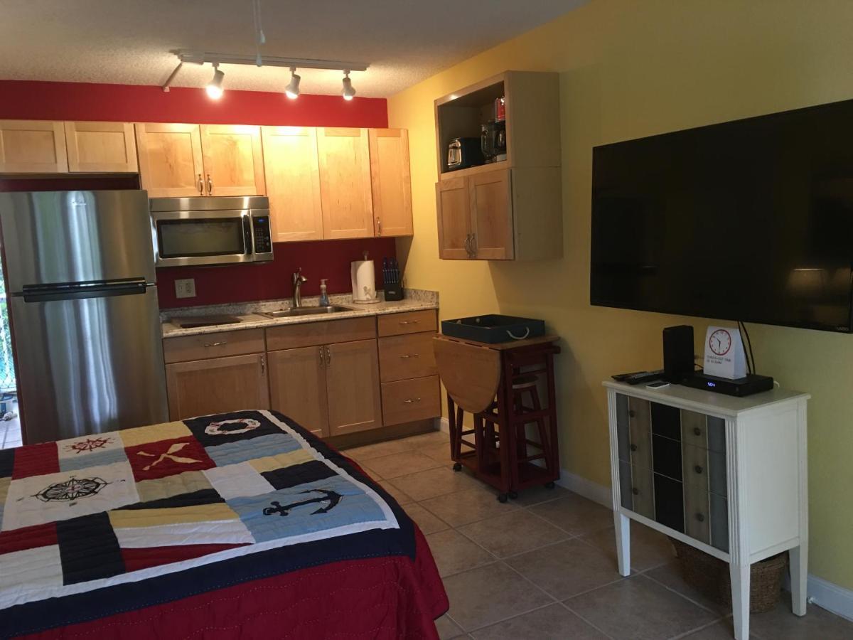 Apartment Spring Rates Book Now - Islander *
