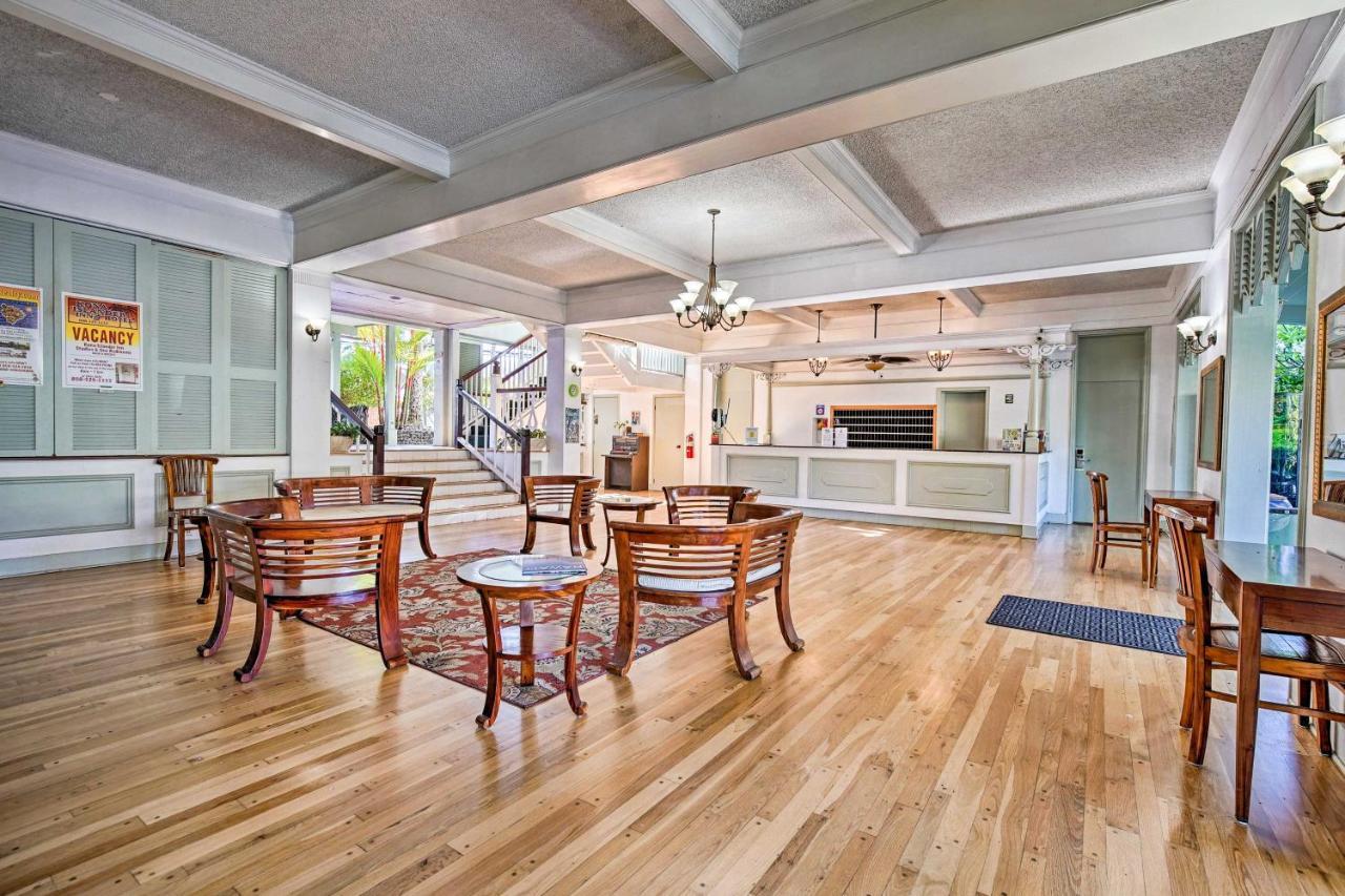 Spring Rates Book Now - Islander Apartment